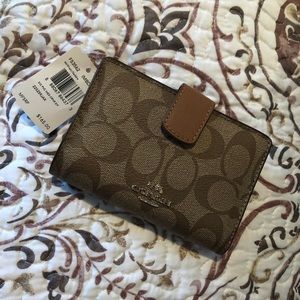 Coach Signature khaki wallet